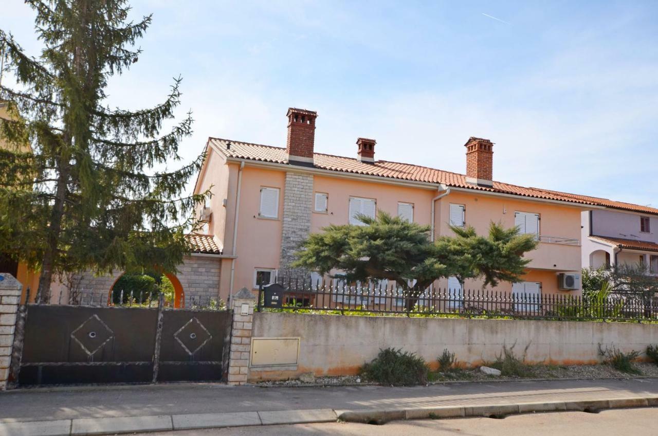 Villa Di Te Nema Pula Ngoại thất bức ảnh